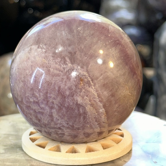 🎄SALE🎄Purple Fluorite Crystal Ball! - Picture 7 of 11